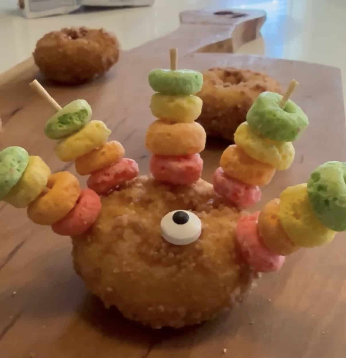 making a donut turkey